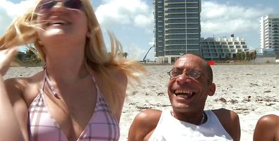 Appetizing Scarlett Gold demonstrates real fucking talent by riding large dick