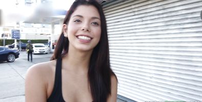 Romantic perfection Gina Valentina strokes a small packing monster with effort